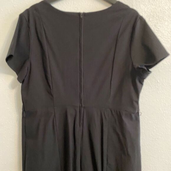 Torrid Classic Black Midi Dress Size 18 - Picture 6 of 10